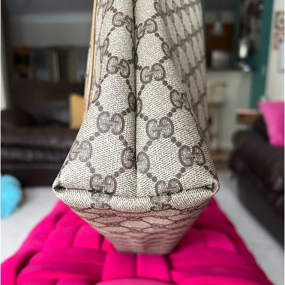 Excellent Condition Vintage Gucci Tote w/COA - Picture 9 of 16